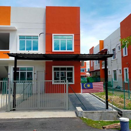 Zaara Homestay Krubong Alor Gajah Ayer Keroh Melaka Luaran gambar