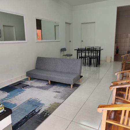 Zaara Homestay Krubong Alor Gajah Ayer Keroh Melaka Luaran gambar