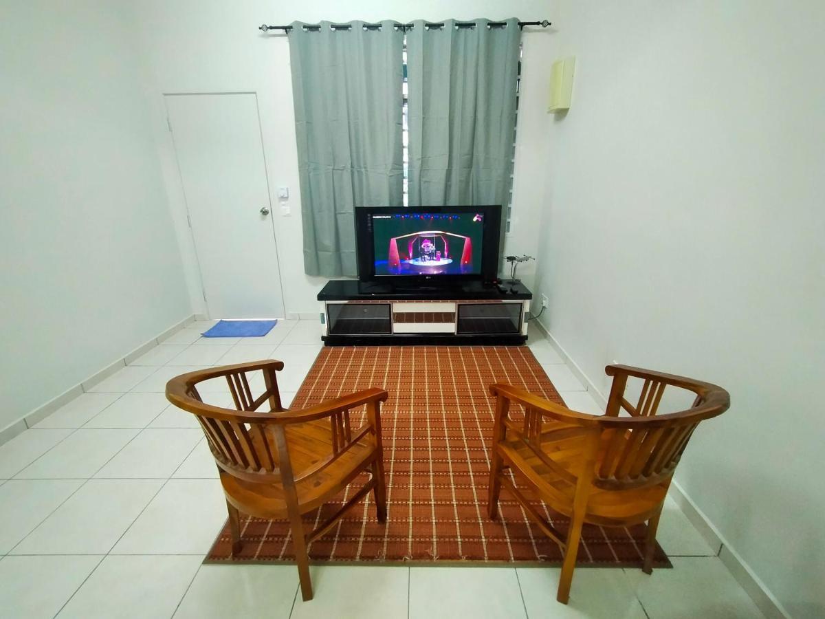 Zaara Homestay Krubong Alor Gajah Ayer Keroh Melaka Luaran gambar